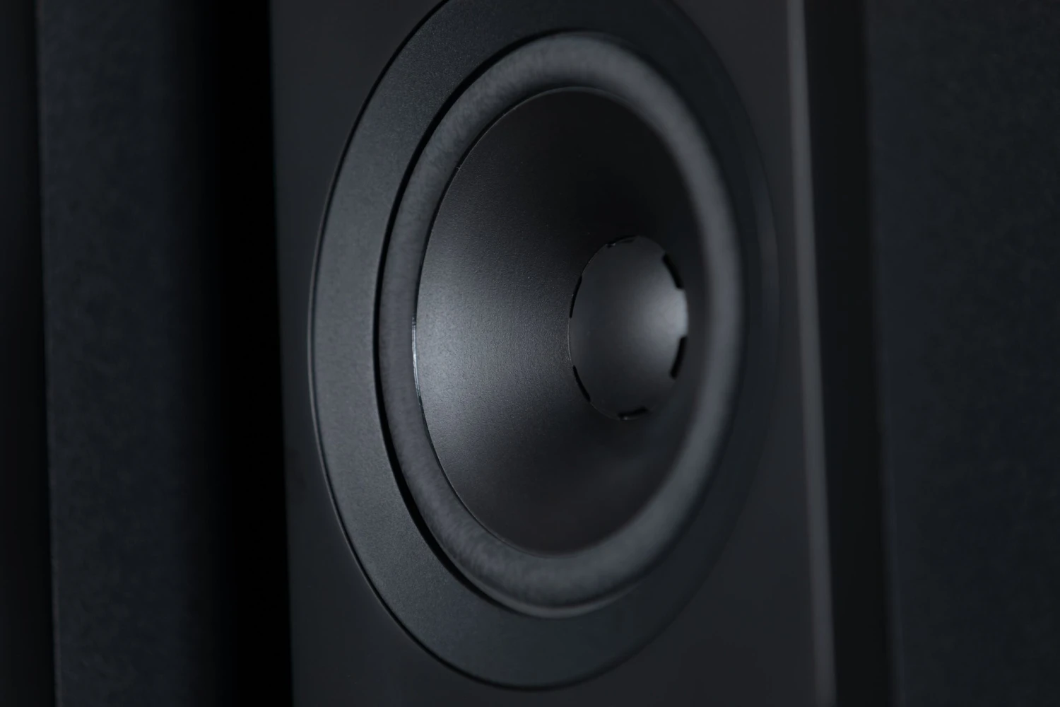 Dynaudio Emit Passive Speakers 8 Dynaudio Emit Passive Speakers - Image 8