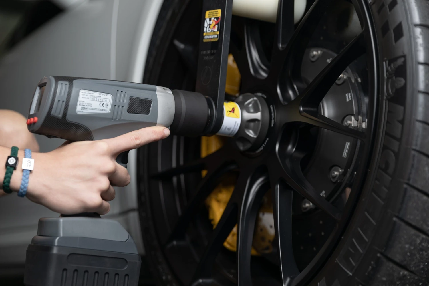 HYTORC Center Lock Torque Gun 8 HYTORC Center Lock Torque Gun - Image 8