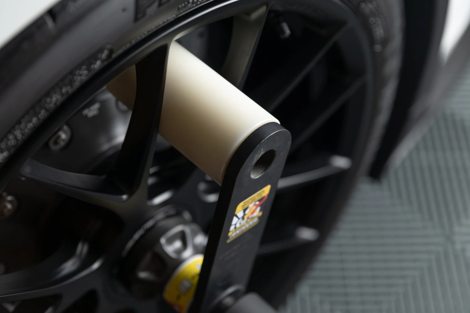 HYTORC Center Lock Torque Gun 9 HYTORC Center Lock Torque Gun - Image 9