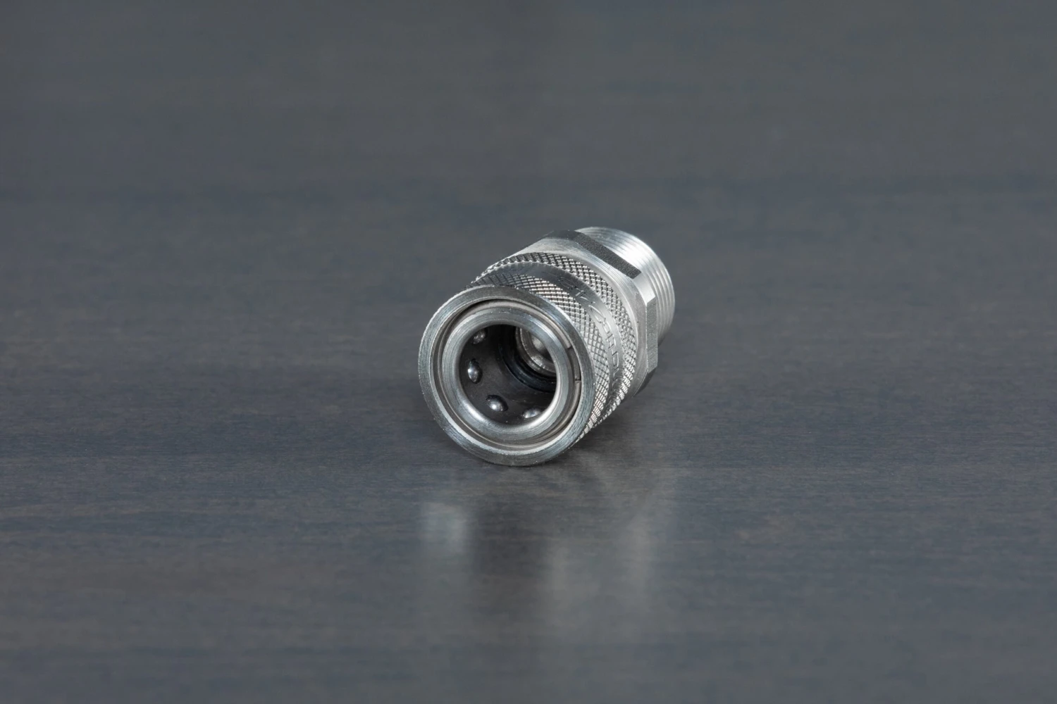 Mosmatic T304 SS M22 Male (15mm) To 3/8" QD Coupler 3 Mosmatic T304 SS M22 Male (15mm) To 3/8" QD Coupler - Image 3