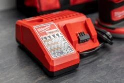 Milwaukee M18™ Random Orbit Sander -Workshop Tools Shop Q4A0130