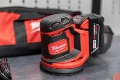 Milwaukee M18™ Random Orbit Sander -Workshop Tools Shop Q4A0133
