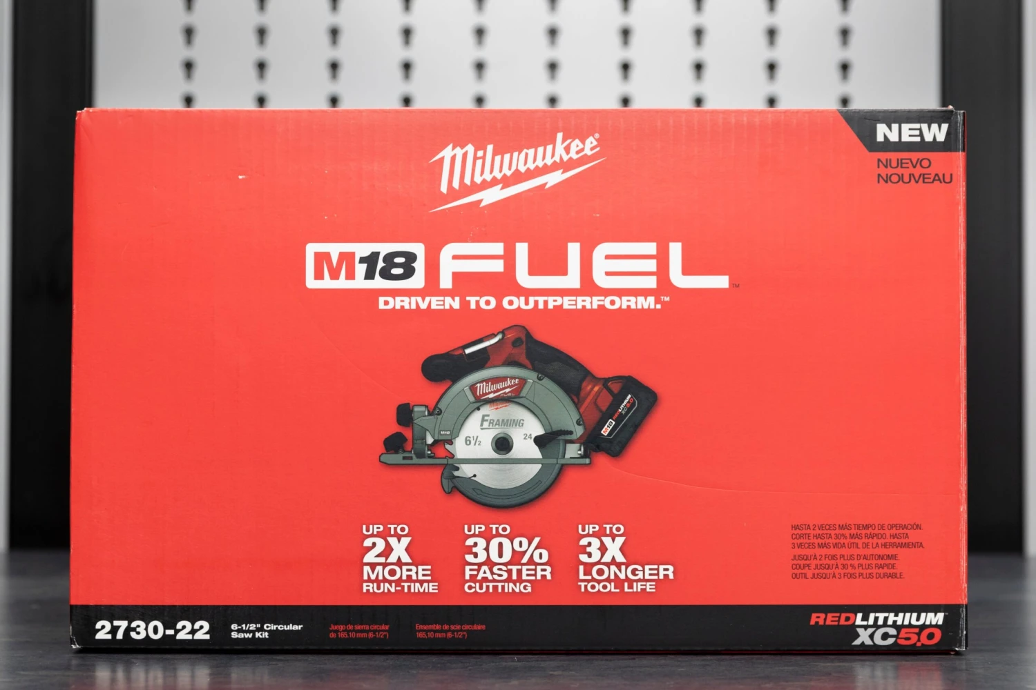 Milwaukee M18™ FUEL™ 6-1/2" Circular Saw 2 Milwaukee M18™ FUEL™ 6-1/2" Circular Saw - Image 2