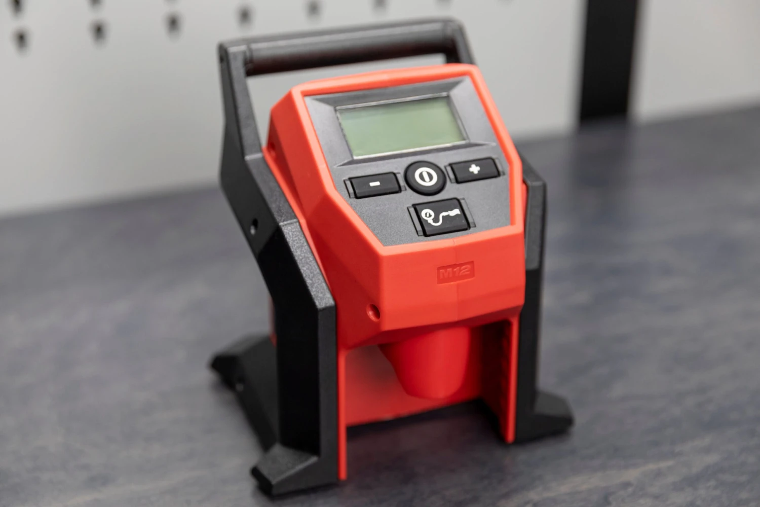 Milwaukee M12™ Compact Inflator 2 Milwaukee M12™ Compact Inflator - Image 2