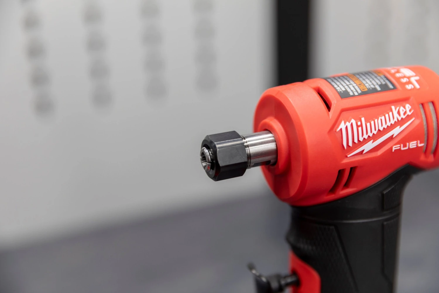 Milwaukee M12™ FUEL™ 1/4" Right Angle Die Grinder 10 Milwaukee M12™ FUEL™ 1/4" Right Angle Die Grinder - Image 10