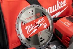 Milwaukee M18™ FUEL™ Rear Handle 7-1/4" Circular Saw -Workshop Tools Shop Q4A0270