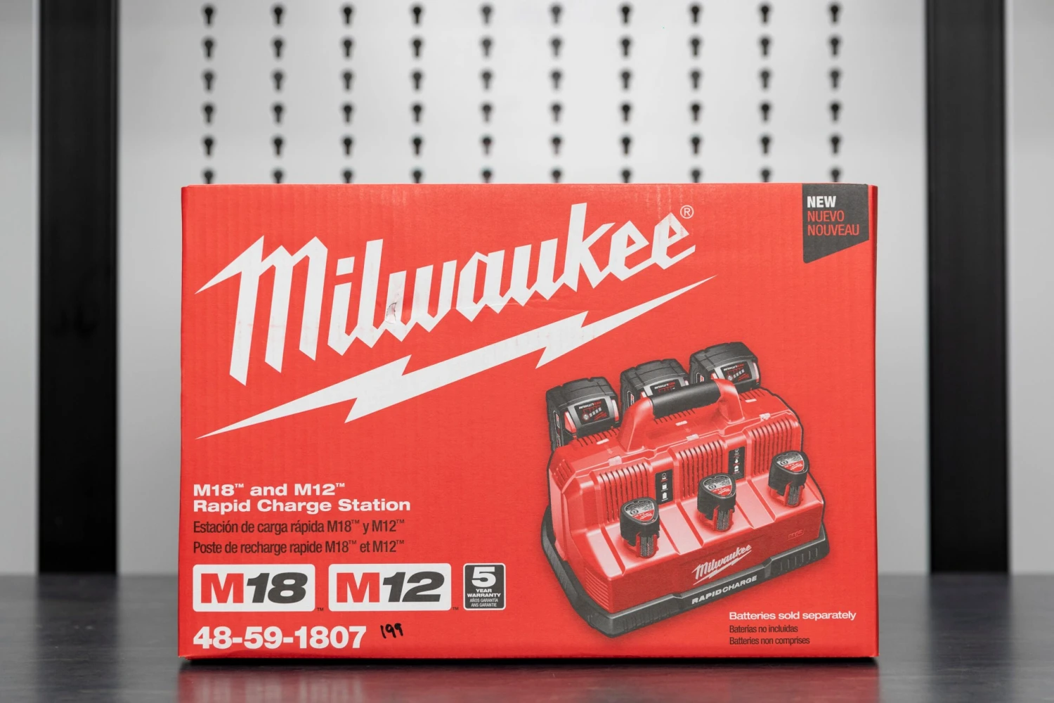 Milwaukee M18™ & M12™ Rapid Charge Station 2 Milwaukee M18™ & M12™ Rapid Charge Station - Image 2