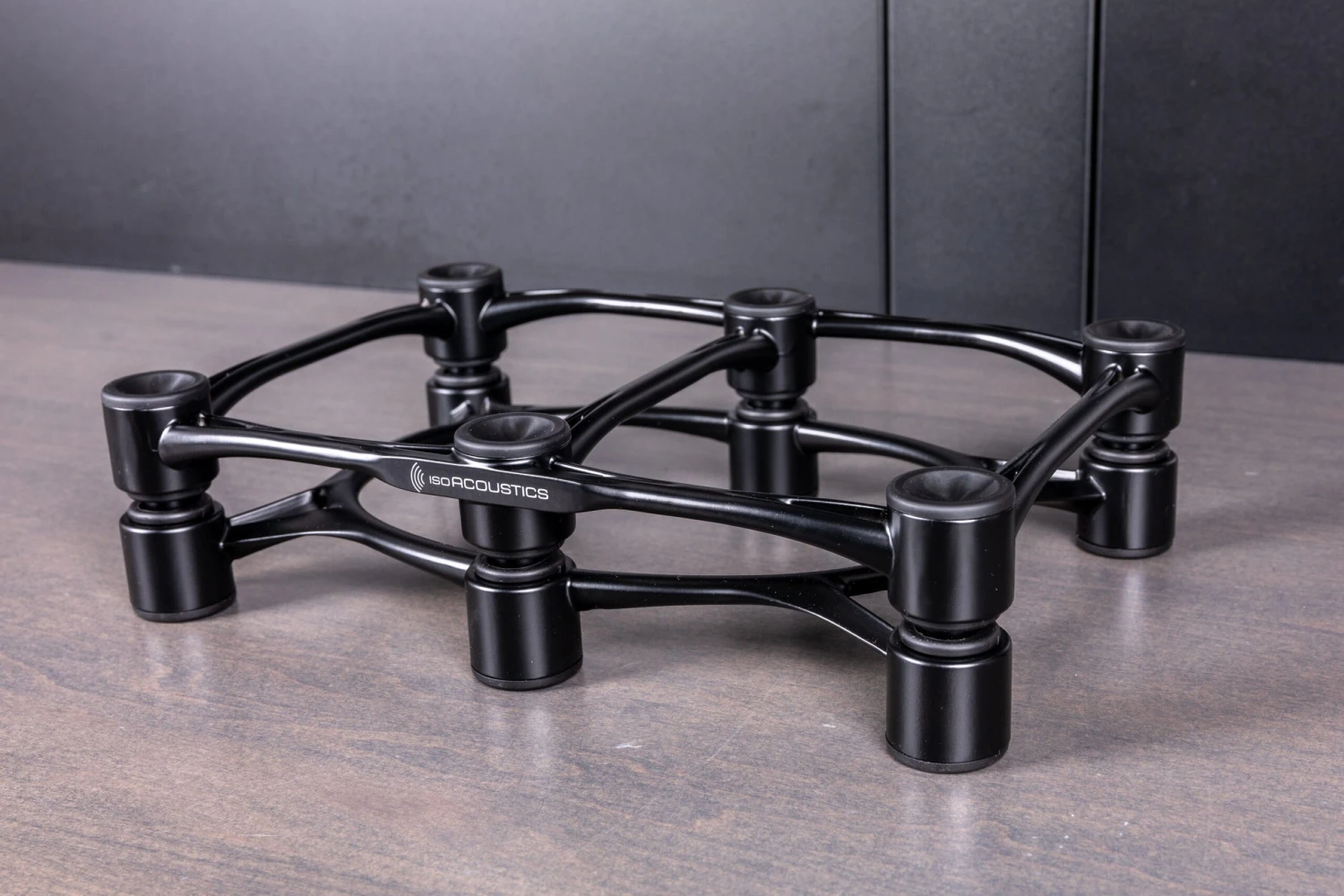 Iso Acoustics - Aperta Series Isolation Stands 9 Iso Acoustics - Aperta Series Isolation Stands - Image 9