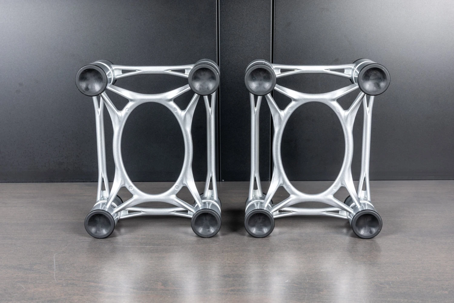 Iso Acoustics - Aperta Series Isolation Stands 8 Iso Acoustics - Aperta Series Isolation Stands - Image 8