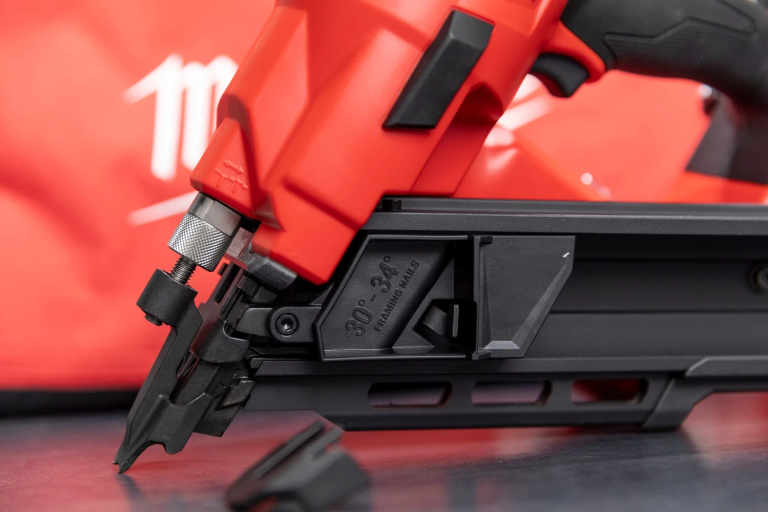 Milwaukee M18 FUEL™ 30 Degree Framing Nailer 5 Milwaukee M18 FUEL™ 30 Degree Framing Nailer - Image 5