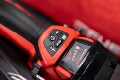 Milwaukee M18 FUEL™ 30 Degree Framing Nailer 13 Milwaukee M18 FUEL™ 30 Degree Framing Nailer -Workshop Tools Shop Q4A0339