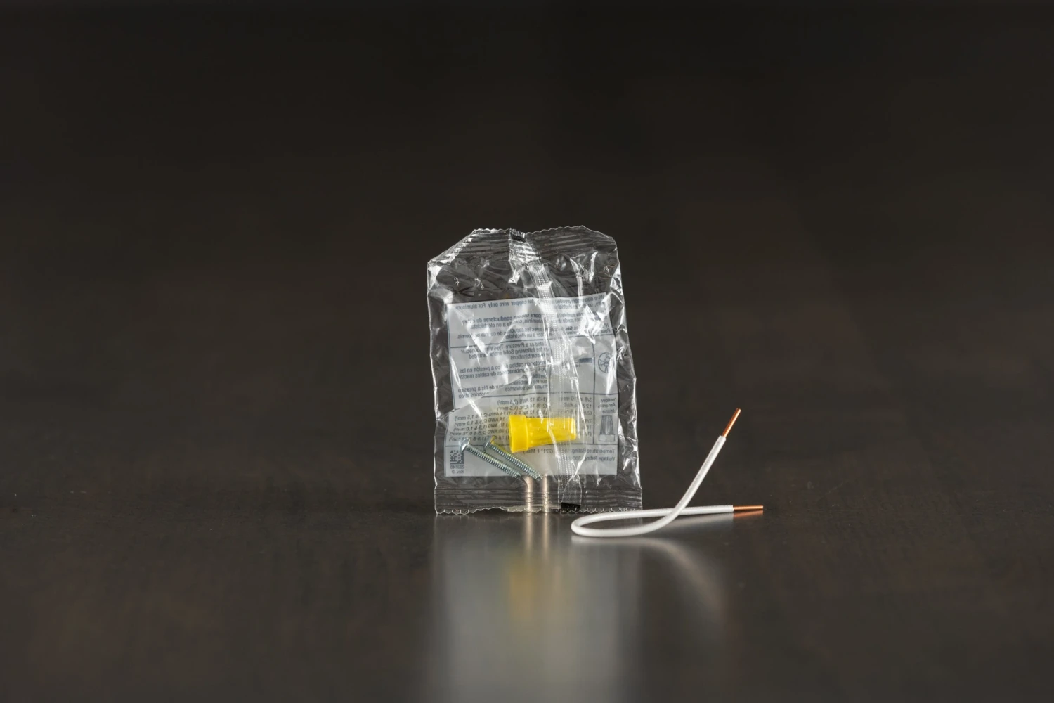 Lutron Maestro RA2 Select 8 Amp Dimmer Switch 4 Lutron Maestro RA2 Select 8 Amp Dimmer Switch - Image 4