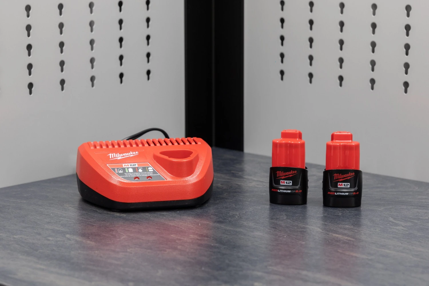 Milwaukee M12™ FUEL™ 1/2" Right Angle Impact Wrench 4 Milwaukee M12™ FUEL™ 1/2" Right Angle Impact Wrench - Image 4