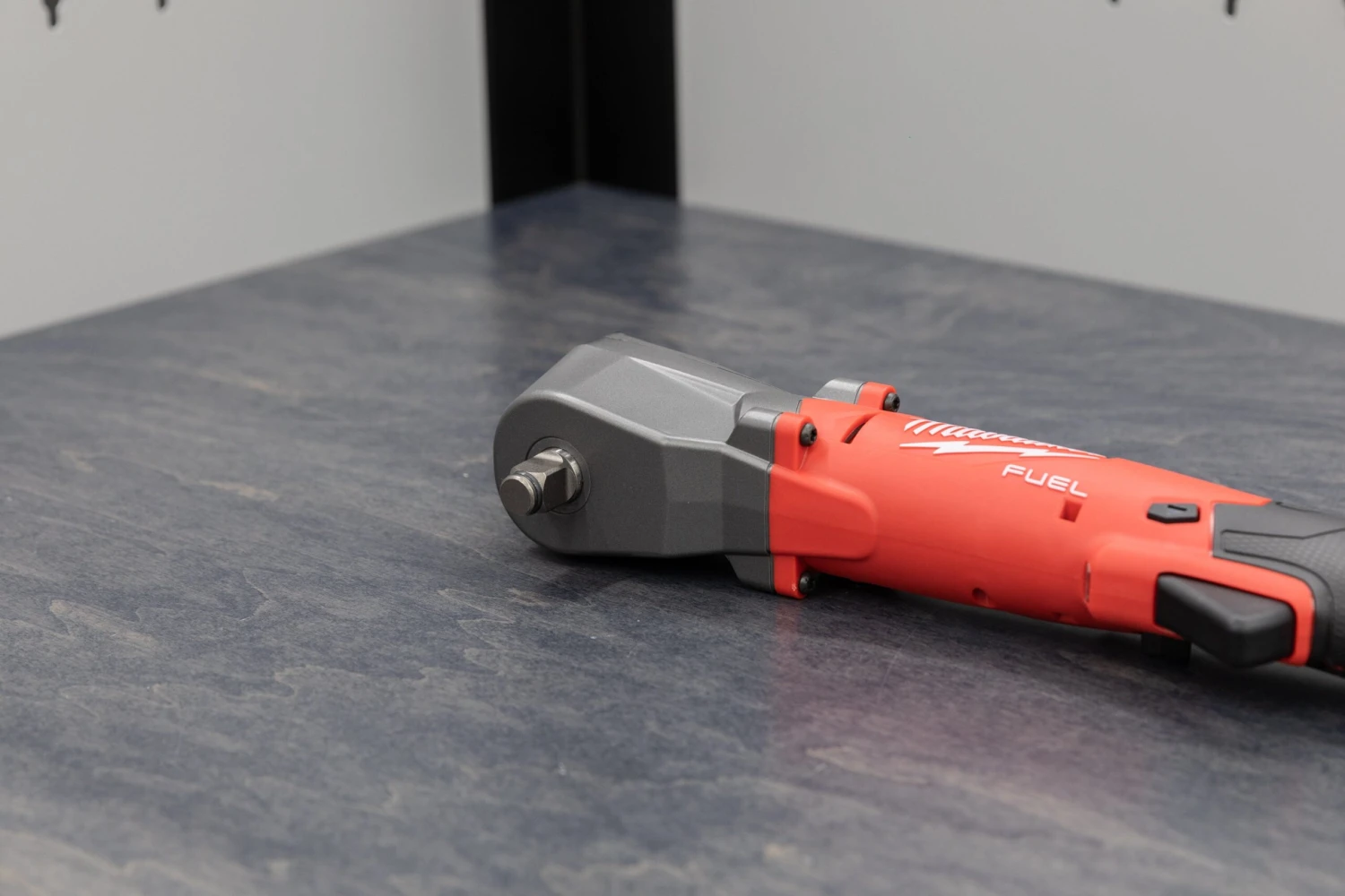 Milwaukee M12™ FUEL™ 1/2" Right Angle Impact Wrench 7 Milwaukee M12™ FUEL™ 1/2" Right Angle Impact Wrench - Image 7