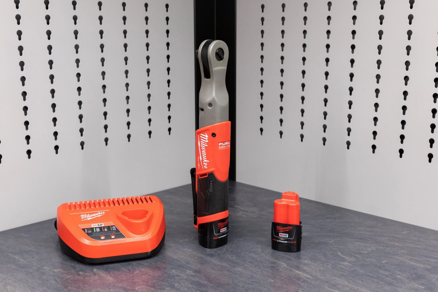 Milwaukee M12™ FUEL™ 1/2" Ratchet 1 Milwaukee M12™ FUEL™ 1/2" Ratchet