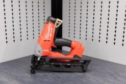 Milwaukee M18™ FUEL™ 16ga Angled Finish Nailer