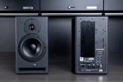 Dynaudio Core Studio Monitors -Workshop Tools Shop Q4A2410 2 31a1f1c4 94f6 49a7 b43a 74528a01c753