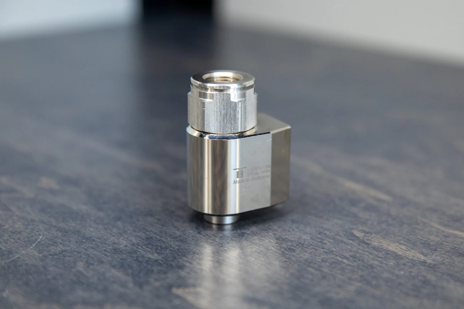 Mosmatic Stainless Steel Hose Reel Swivel 2 Mosmatic Stainless Steel Hose Reel Swivel - Image 2