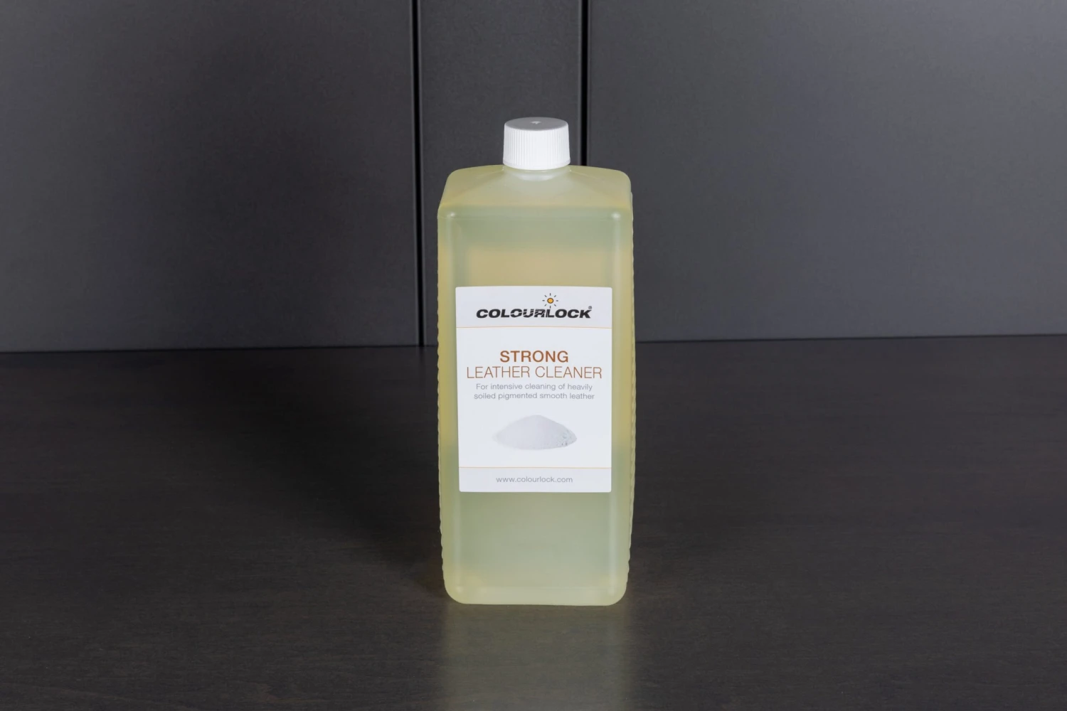 Colourlock Strong Leather Cleaner 3 Colourlock Strong Leather Cleaner - Image 3