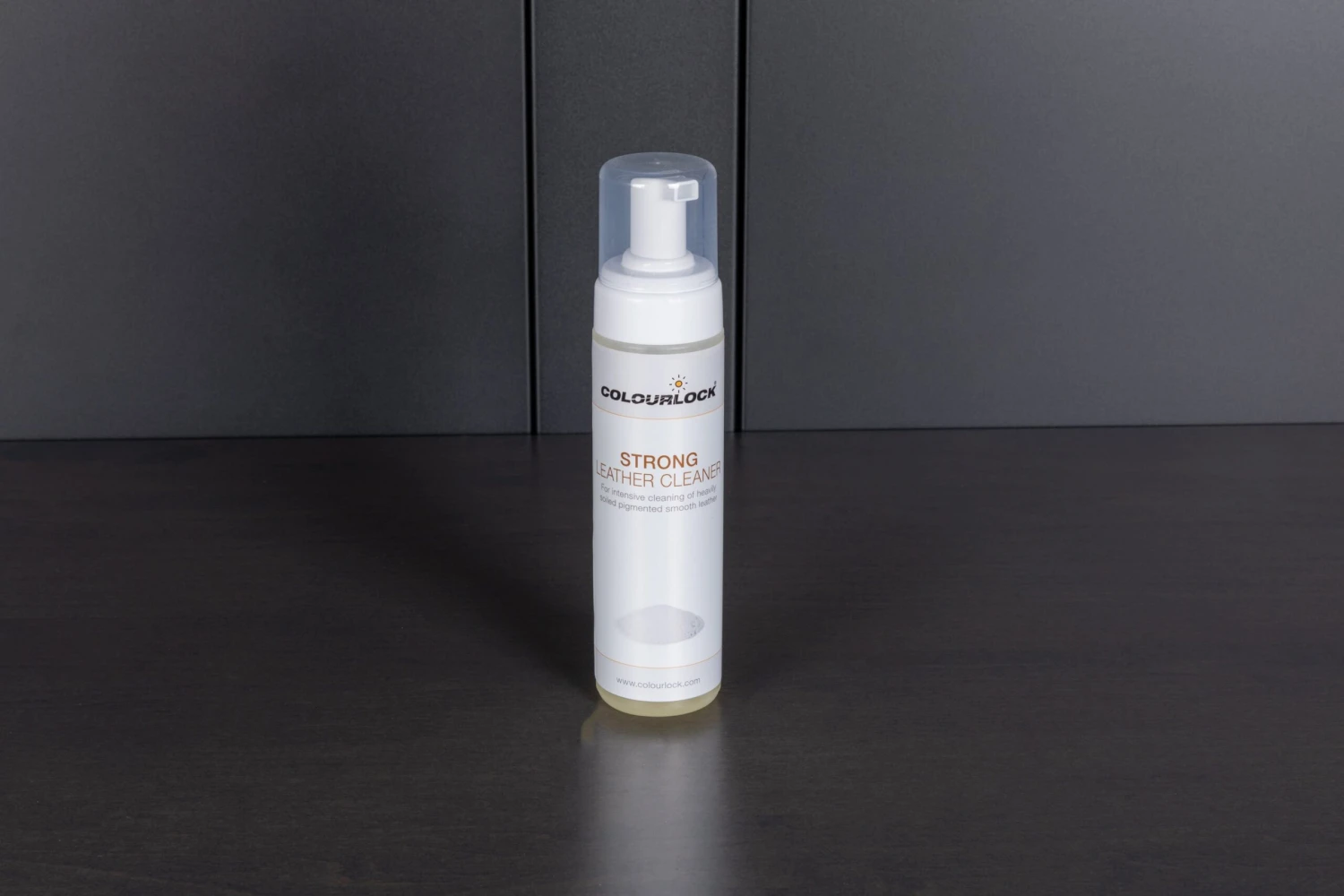 Colourlock Strong Leather Cleaner 2 Colourlock Strong Leather Cleaner - Image 2