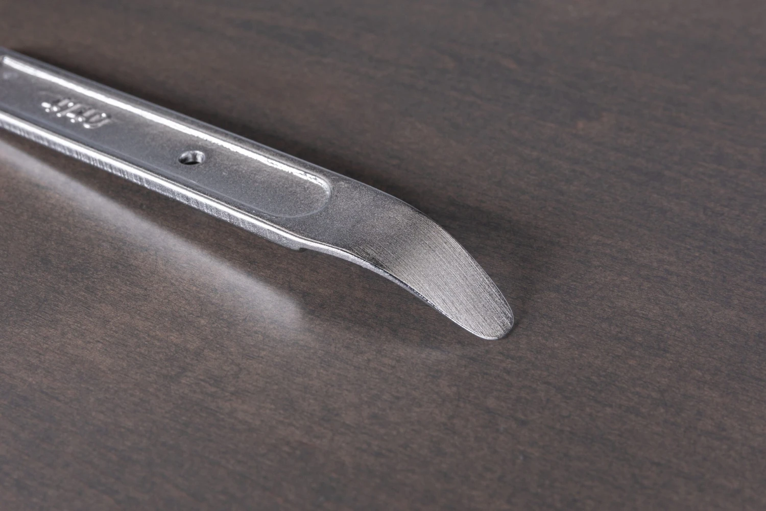 Pry / Skin Wedge Tool 2 Pry / Skin Wedge Tool - Image 2