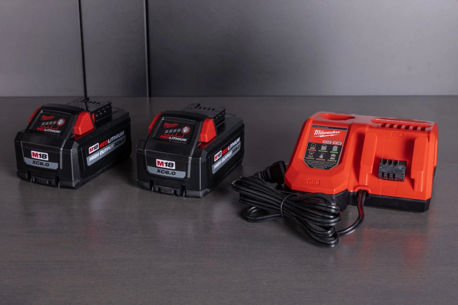 Milwaukee M18™ FUEL 15mm Random Orbital Polisher 7 Milwaukee M18™ FUEL 15mm Random Orbital Polisher - Image 7