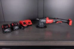 Milwaukee M18™ FUEL 21mm Random Orbital Polisher 11 Milwaukee M18™ FUEL 21mm Random Orbital Polisher -Workshop Tools Shop Q4A7287