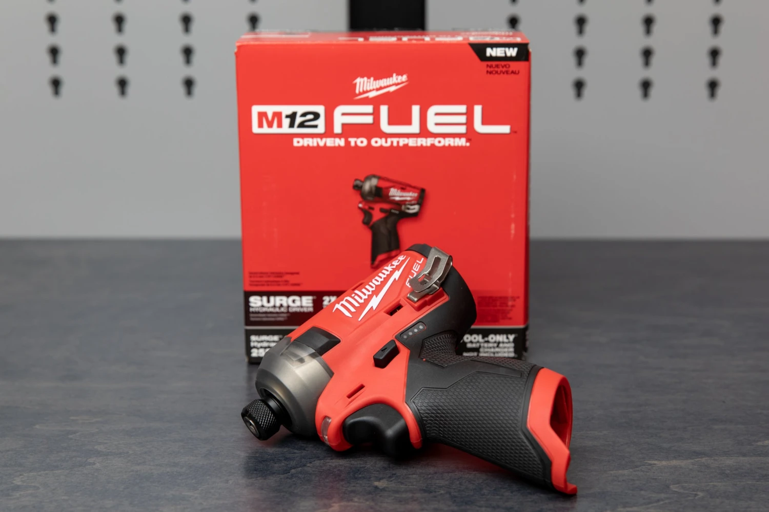 Milwaukee M12™ FUEL™ SURGE™ 1/4" Hex Hydraulic Impact Driver 16 Milwaukee M12™ FUEL™ SURGE™ 1/4" Hex Hydraulic Impact Driver - Image 16