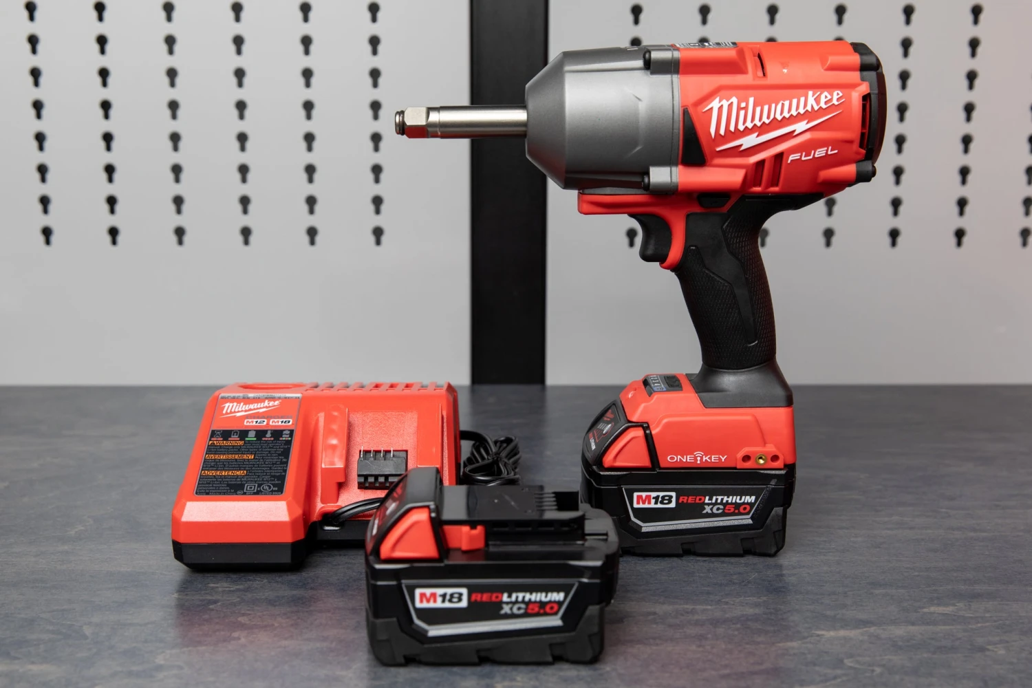 Milwaukee M18™ FUEL™ 1/2” Ext. Anvil Impact Wrench W/ONE-KEY™ 2 Milwaukee M18™ FUEL™ 1/2” Ext. Anvil Impact Wrench W/ONE-KEY™ - Image 2