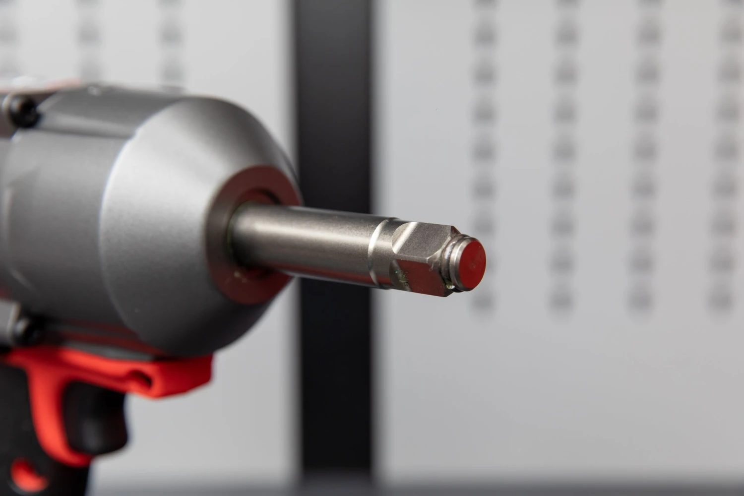 Milwaukee M18™ FUEL™ 1/2” Ext. Anvil Impact Wrench W/ONE-KEY™ 13 Milwaukee M18™ FUEL™ 1/2” Ext. Anvil Impact Wrench W/ONE-KEY™ - Image 13