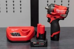 Milwaukee M12â„¢ FUELâ„¢ 3/8" Stubby Impact Wrench