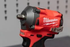 Milwaukee M12™ FUEL™ 3/8" Stubby Impact Wrench 26 Milwaukee M12™ FUEL™ 3/8" Stubby Impact Wrench -Workshop Tools Shop Q4A9536
