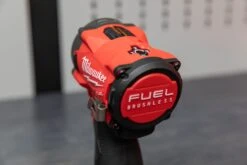 Milwaukee M12™ FUEL™ 3/8" Stubby Impact Wrench 32 Milwaukee M12™ FUEL™ 3/8" Stubby Impact Wrench -Workshop Tools Shop Q4A9542