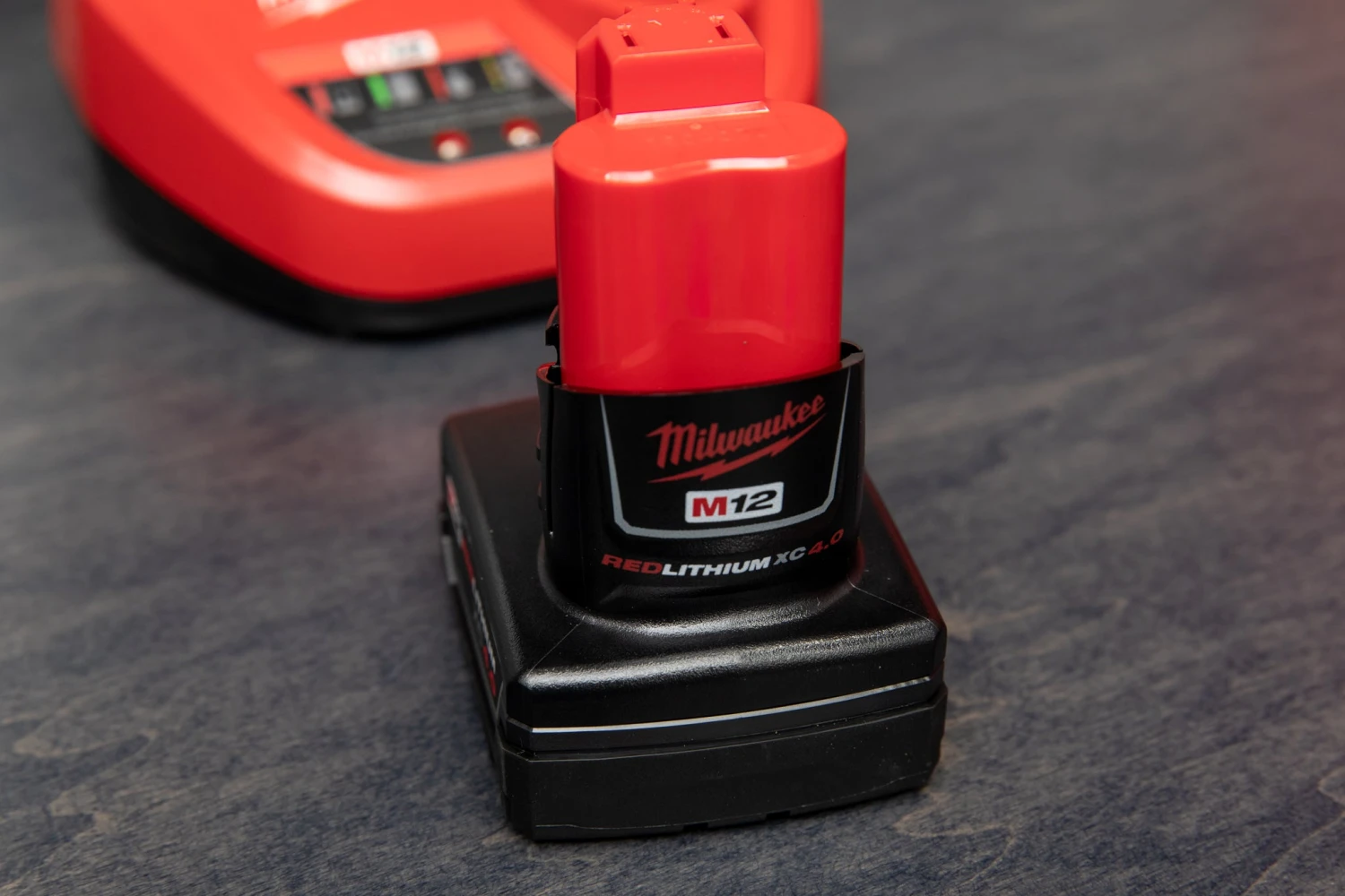 Milwaukee M12™ FUEL™ 3/8" Stubby Impact Wrench 18 Milwaukee M12™ FUEL™ 3/8" Stubby Impact Wrench - Image 18