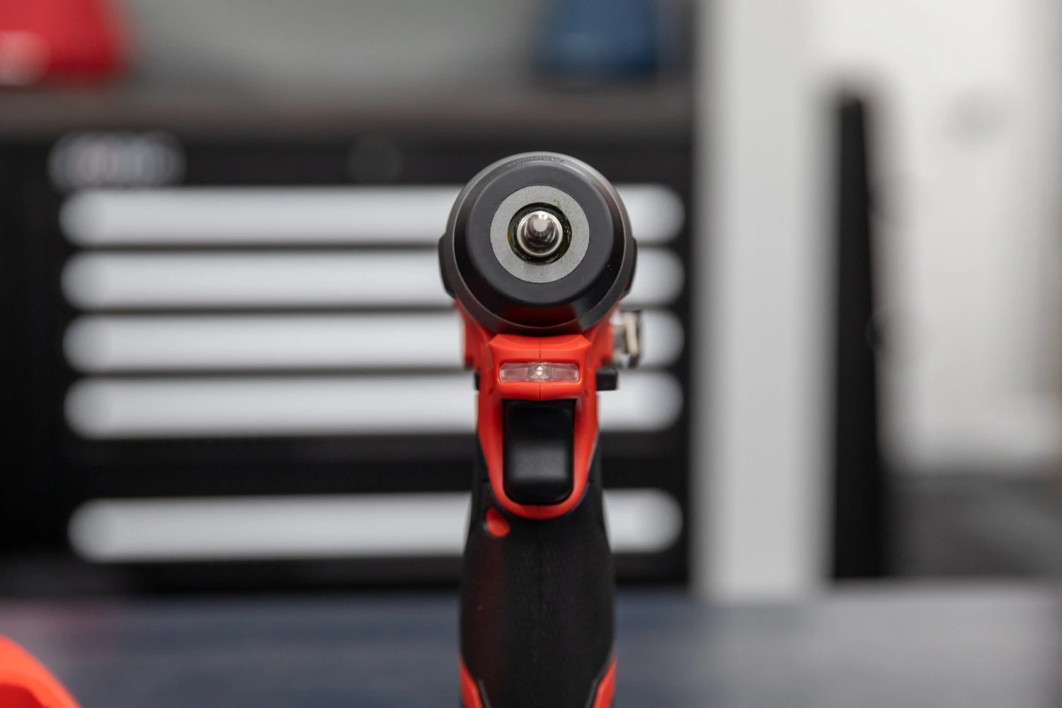 Milwaukee M12 FUEL™ 1/4" Stubby Impact Wrench 6 Milwaukee M12 FUEL™ 1/4" Stubby Impact Wrench - Image 6