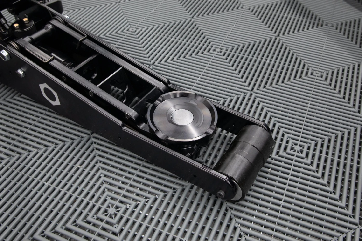 Obsessed Garage Car Jack By Pit Boss 9 Obsessed Garage Car Jack By Pit Boss - Image 9