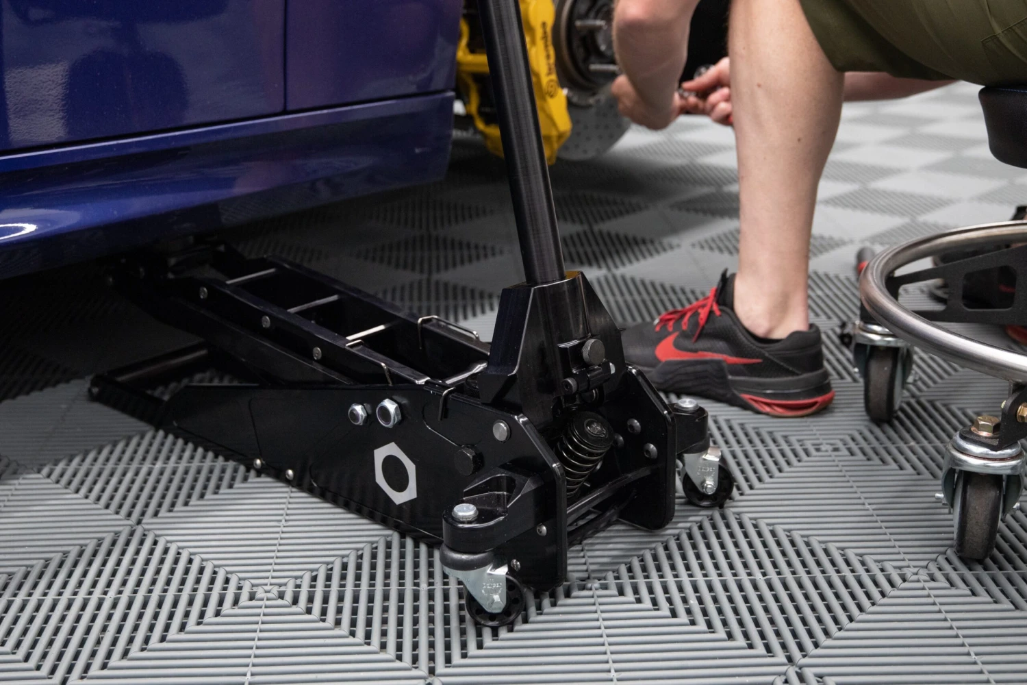 Obsessed Garage Car Jack By Pit Boss 5 Obsessed Garage Car Jack By Pit Boss - Image 5