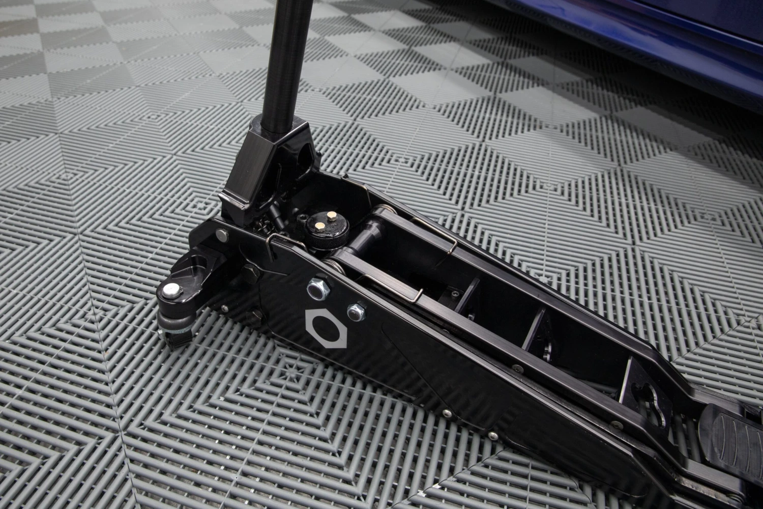 Obsessed Garage Car Jack By Pit Boss 6 Obsessed Garage Car Jack By Pit Boss - Image 6