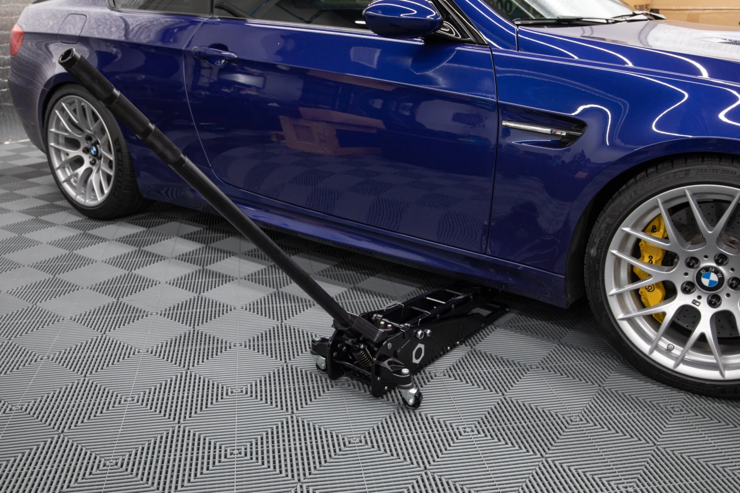 Obsessed Garage Car Jack By Pit Boss 10 Obsessed Garage Car Jack By Pit Boss - Image 10